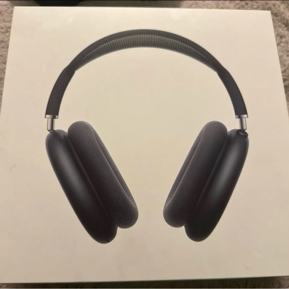 Apple AirPods Max (USB-C) – Midnight | In Great Condition! | Send an Offer!